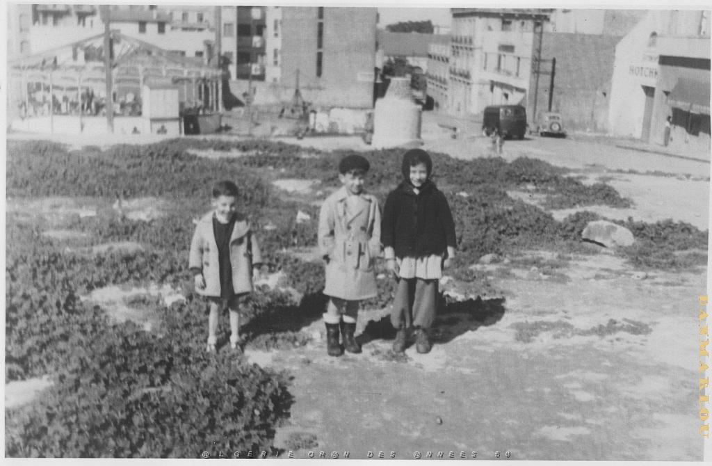 FAMILLE  GERARD ET SERGE SAILLAGUE ,   HENRI SALBAT.jpg
